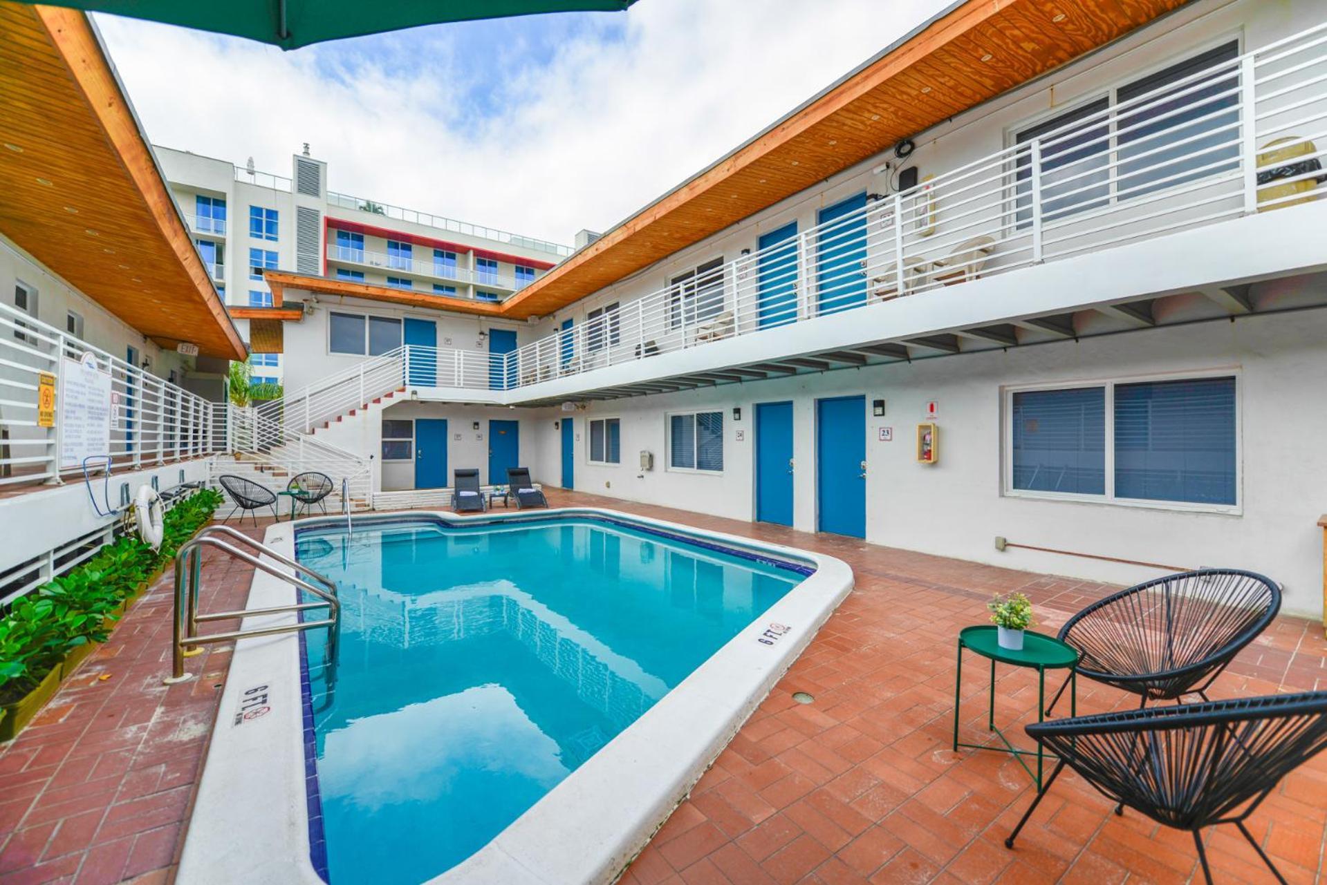 Spacious Studio With Balcony And Parking At The Beach -M46 Голливуд Экстерьер фото